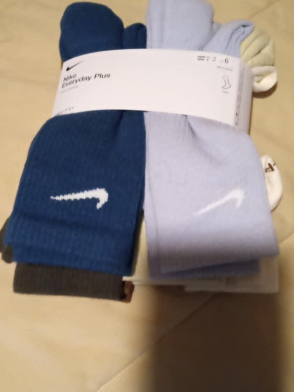 discontinued RARE!!! NIke dri -fit 6 pr pkg  men 8-12 women 10-13 NEW